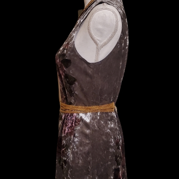 Beautiful Velvet Velour Sleeveless Top, Size M, Soft, luxurious fabric - Picture 3 of 7